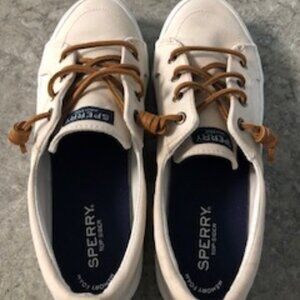 Women's Sperry Sneakers Size 9